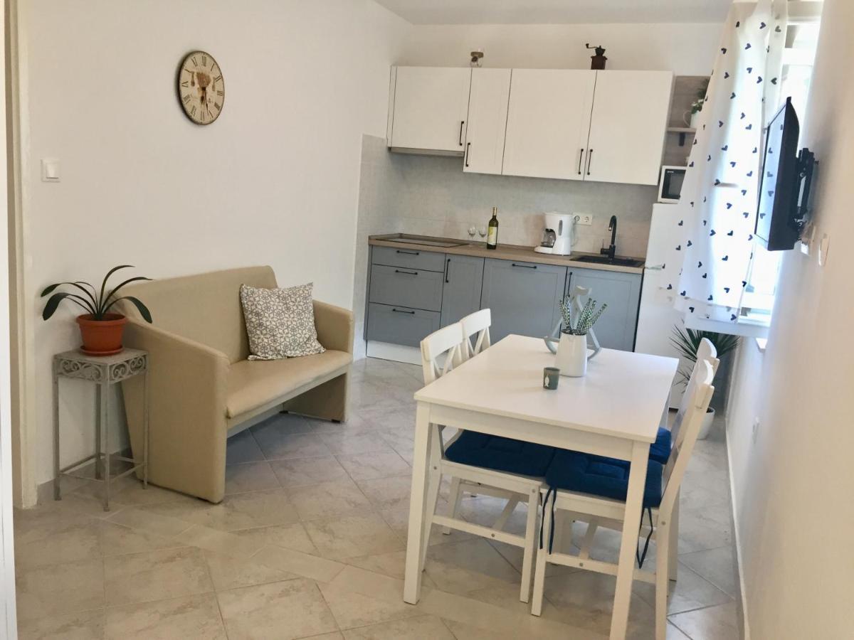 Holiday Home Casa Bianca Sukošan Esterno foto