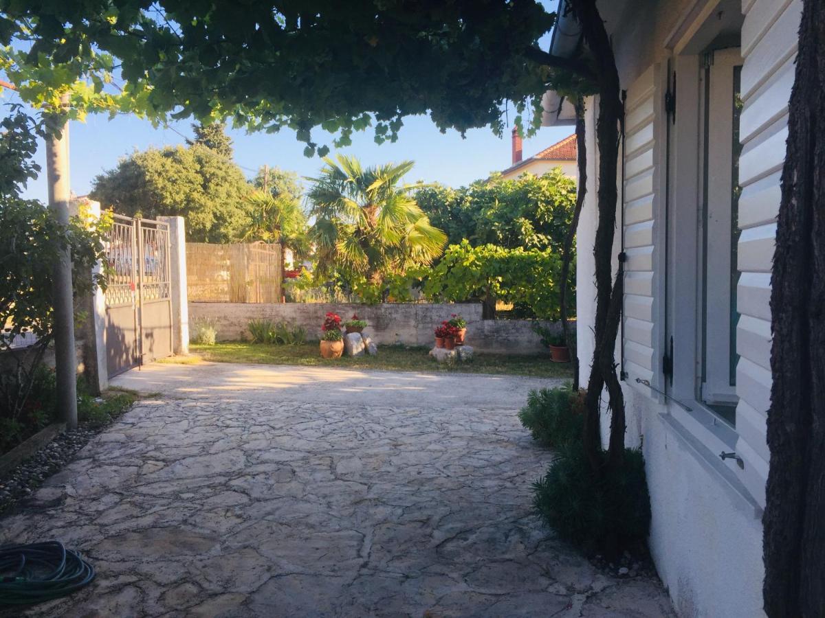 Holiday Home Casa Bianca Sukošan Esterno foto