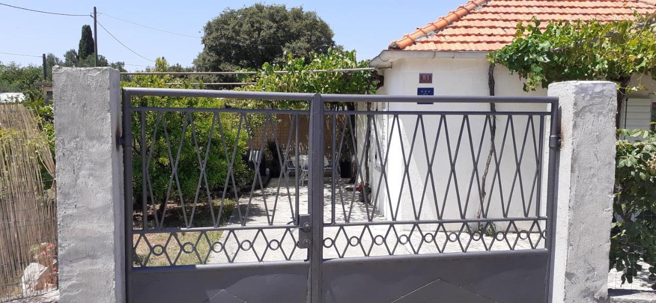 Holiday Home Casa Bianca Sukošan Esterno foto